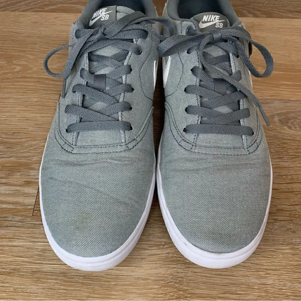 Nike SB Solar Fit Men’s Gray Canvas Lace Up Sneakers